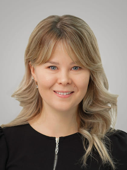 Попова Надежда Петровна, старший администратор